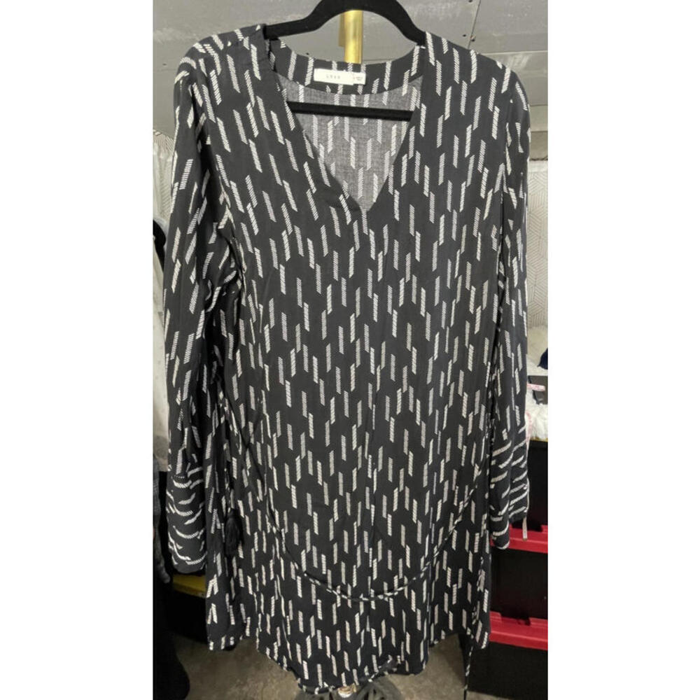 Lush Women’s Black & White Abstract V-Neck Long Sleeve Shirt Dress M w/tie belt